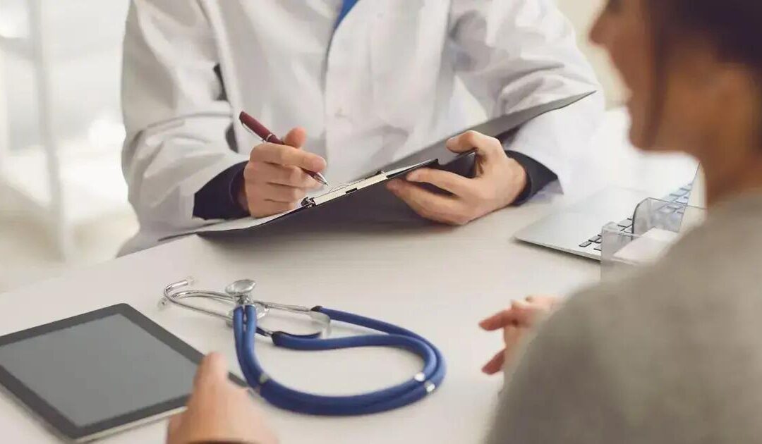 Botox para levantar sobrancelha: tudo o que você precisa saber